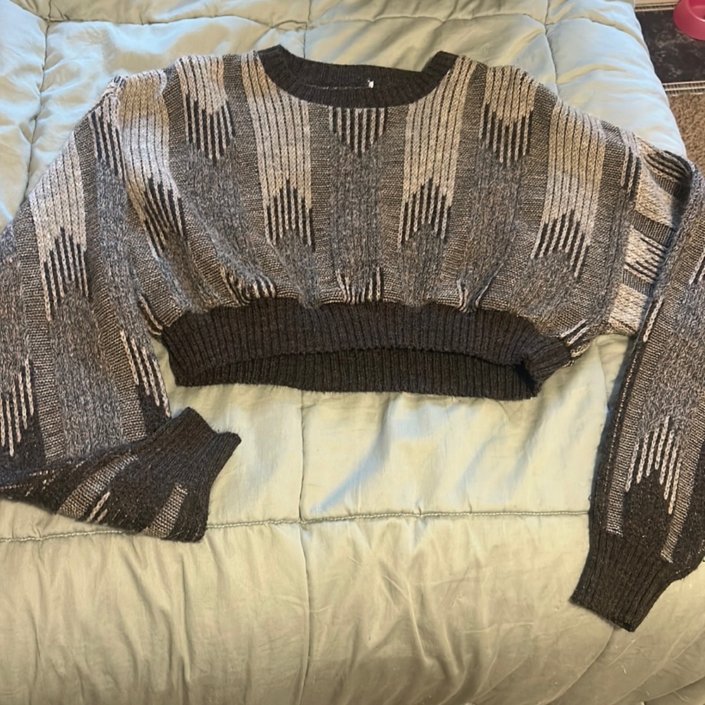 Cropped boxy vintage sweater